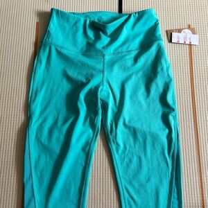 Joe fresh Athletic cropped leggings